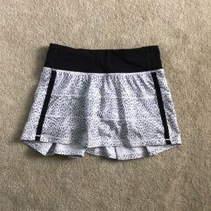 size 2 lululemon skirt